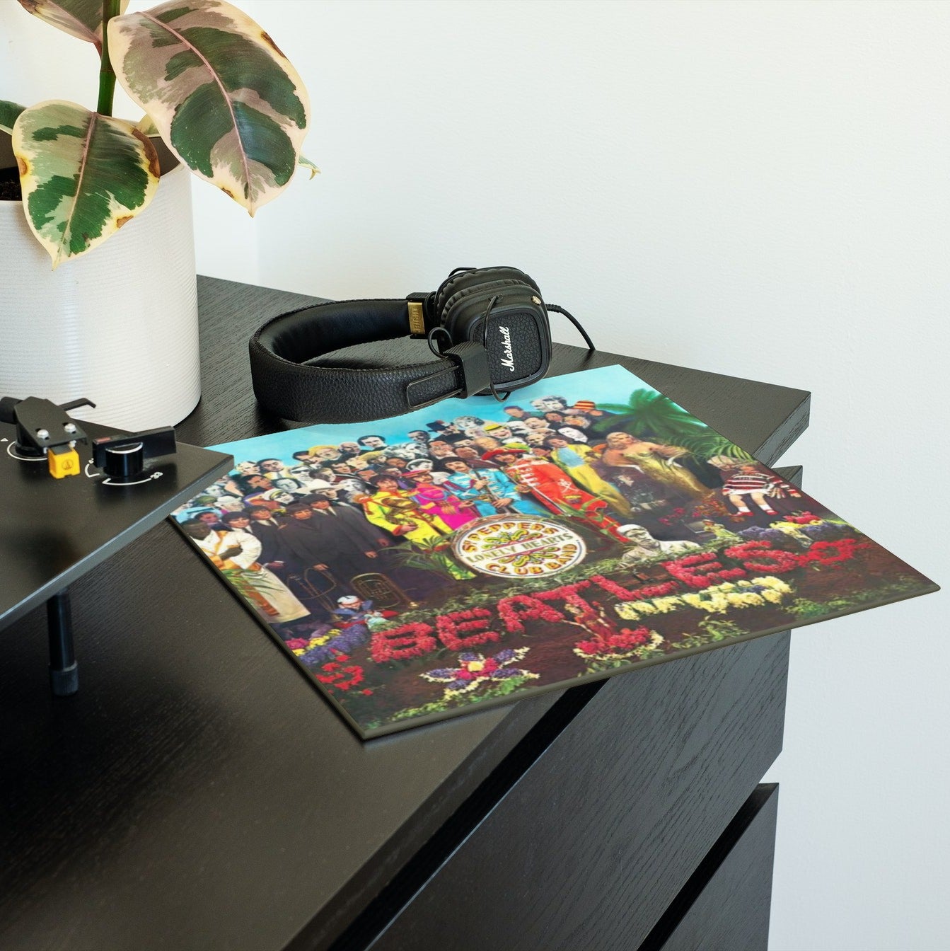 The Beatles - Sgt. Pepper's Lonely Hearts Club Band - Vinyl LP Record